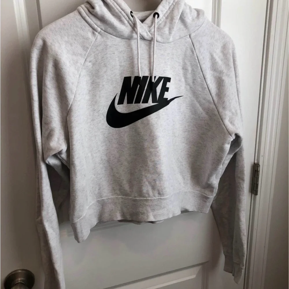 Nike Women's Light Gray Cropped Hoodie with Black Logo Medium
